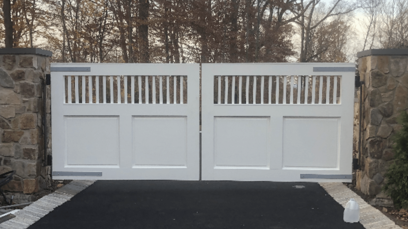 Gate