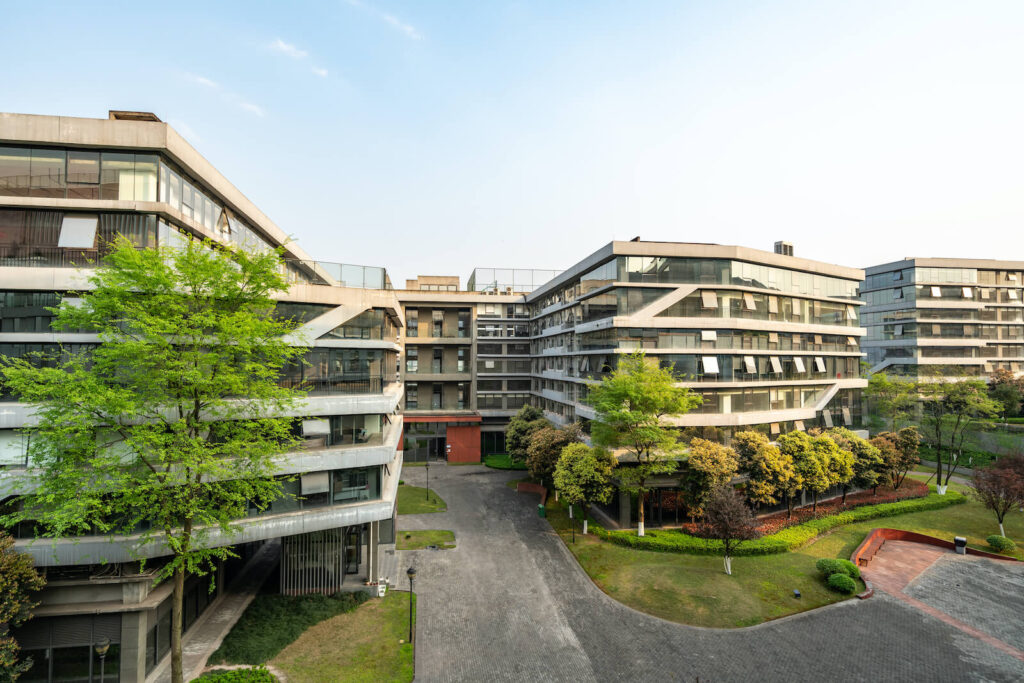 Commercial Grounds Maintenance