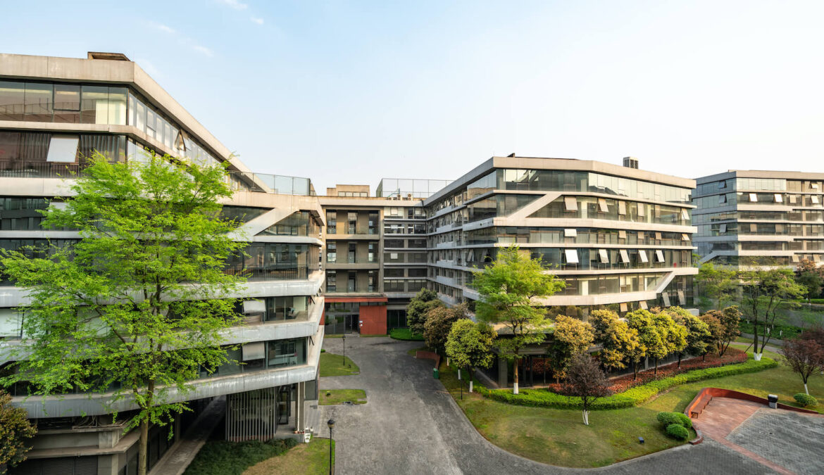 Commercial Grounds Maintenance